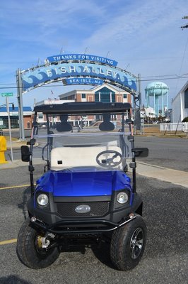 Golf cart on Fish Alley!