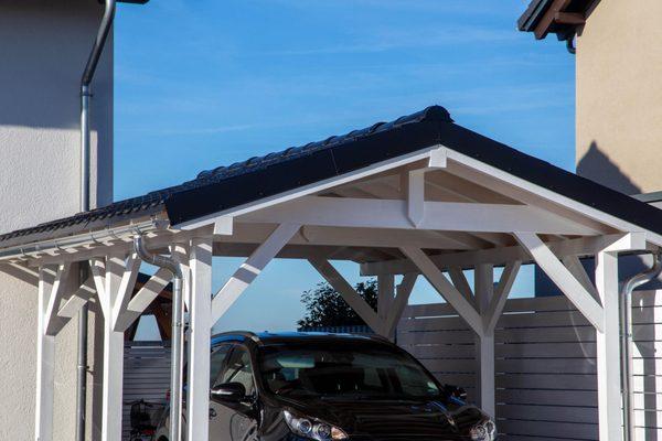 Canopies can also be used to protect vehicles from snow, rain, and any other daubery that falls on it.