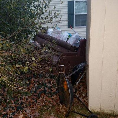 If you pile your old couches & junk behind your shed, hey, no problem for mgmt! (Just your neighbors suffer w the view, bugs & rodents!)