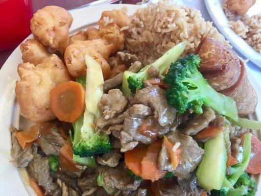 Broccoli Beef combination plate (C8)