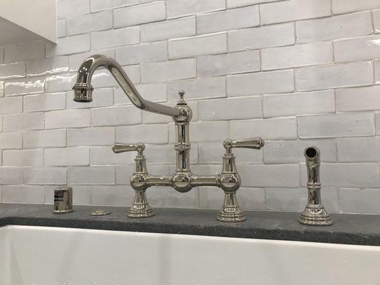 Bridge faucet installation