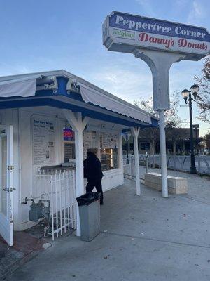 Photo view of Dannys Donuts