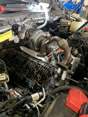 6.7 powerstroke fuel contamination- valve cover off. Found excessive play in rocker arms- time to pull the head