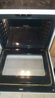 GiiGii's Cleaning Service did it again! Oven Clean!