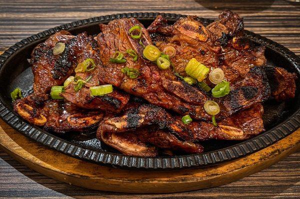 Sizzling Galbi (BB'q short ribs)