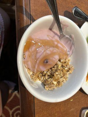 Fit and Light blueberry yogurt with granola and honey