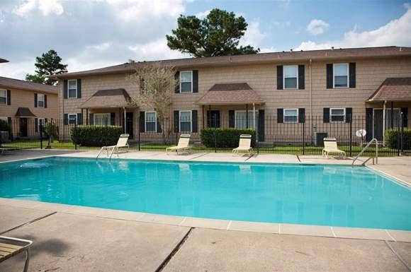 Cedarwood Apartments, Gretna LA