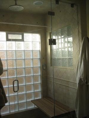 Steam Shower w/Bench, Speakers and Glass Block Window