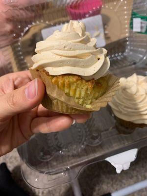 Vanilla cupcake w/ peanut butter frosting