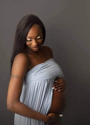 My client  Ms. Dee maternity photo shoot we had a great time that.