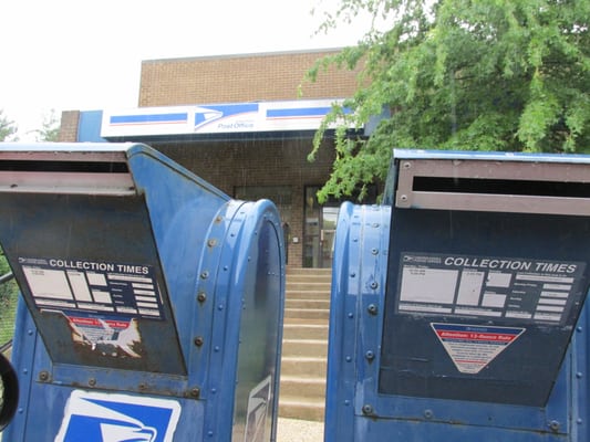 2 street side mailboxes u can drive right up to (no one parks there!); just reach out yr car passenger window to mail envelopes