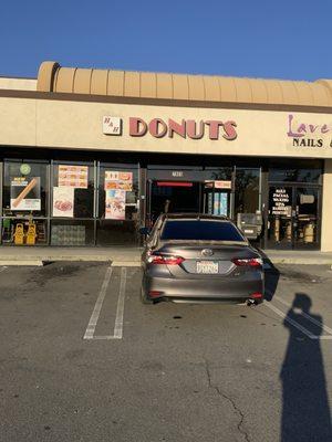 H & H Doughnuts