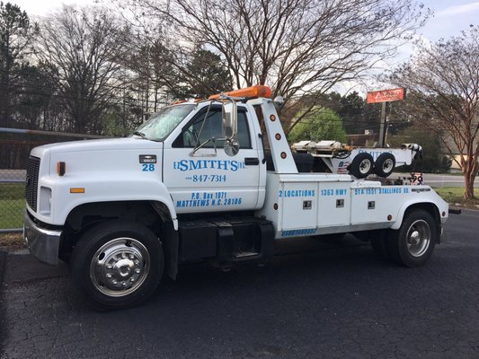 Best in Towing Matthews, NC. Emergency Breakdowns Assistance. Car Unlock Service.