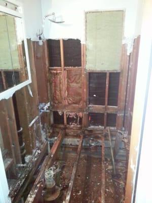 Before picture of a bathroom remodel