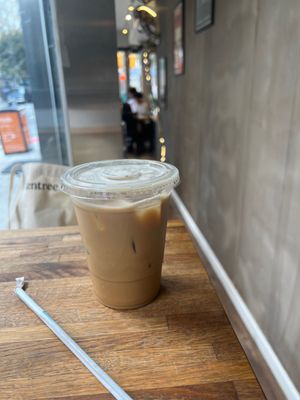 Hazelnut iced latte-medium