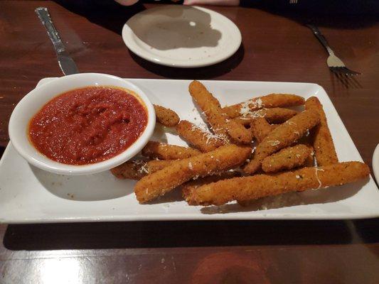 Starting with an appetizers! Froed zucchini for the win