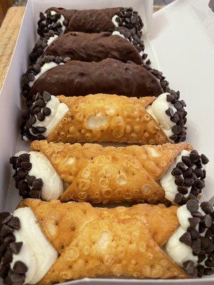 Cannoli's