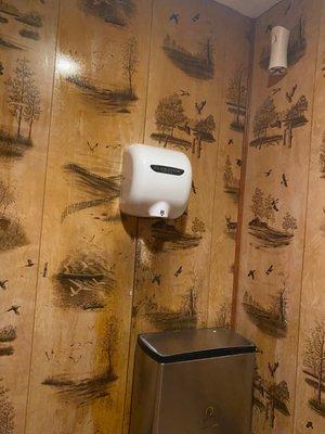 Hunters paradise bathroom