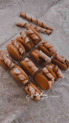 Choclate 
Sea salt caramel Macarons Fillings