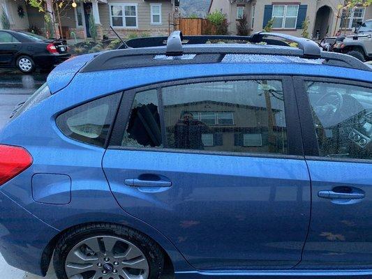 2015 Subaru Impreza vent glass smashed