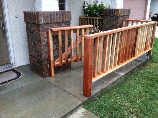 3ft redwood patio fence & gate.