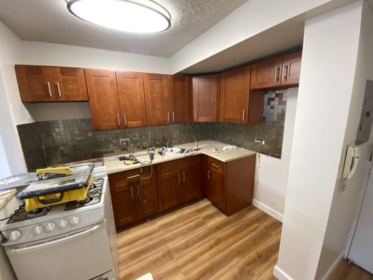 New kitchen and backsplash installation.only professional job!!