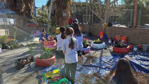 Service Learning - Recycling and Teamwork - Parent Involvement