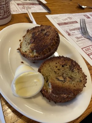 pistachio muffin