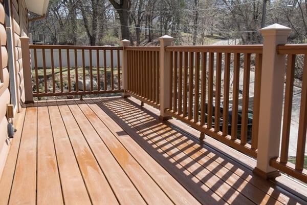 Trex composite deck. 3/3