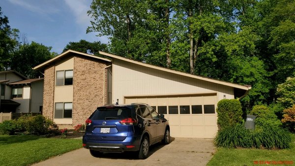 ENTIRE ROOF SYSTEM REPLACED WITH 1/2" PLYWOOD SHEATHING, CERTAINTEED LANDMARK PRO HIGH DEFINITION SHINGLES AND 5 NEW 'VELUX SKYLIGHTS'!