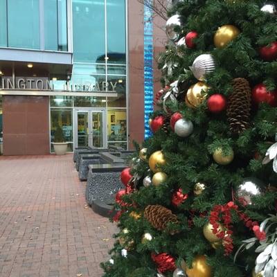 The plaza in front of Library is xmas ready, where's the Menorah?