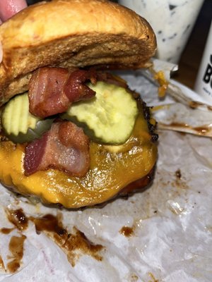 BBQ BACON CHEDDAR BURGER