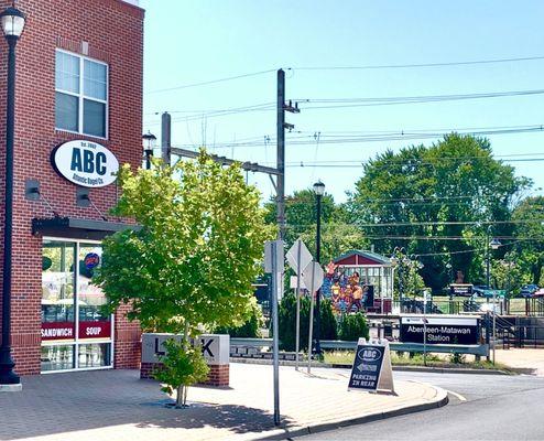 ABC Bagel with the Aberdeen-Matawan train station in the background.