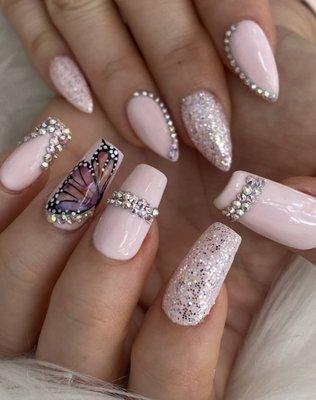 Nails butterfly