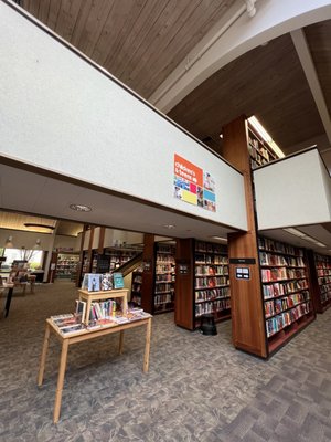 Williamsburg Regional Library - Williamsburg Library