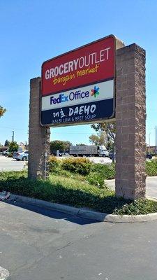 GROCERY OUTLET is the Main building in the Shopping Center