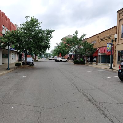 Plenty of free parking in Arkadelphia on a Saturday morning.