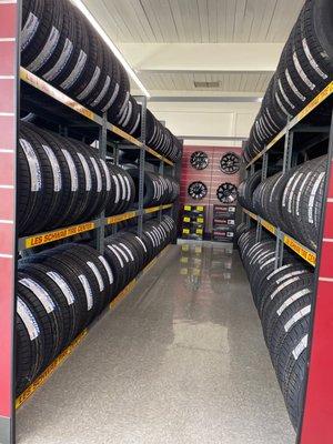 Les Schwab Tire Center