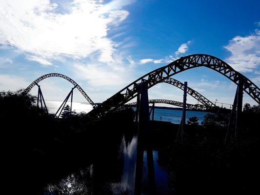 A stellar airtime hump at photo left...Horseshoe roll (mirrored corkscrews) at photo right brilliant ride tbh