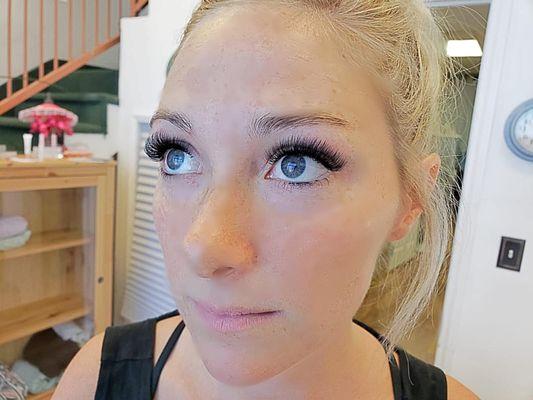 Perfectly shaped lashes