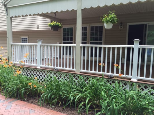 Trex deck and railing in back yard of Springfield home.