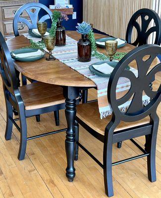 This dining set is EVERYTHING!