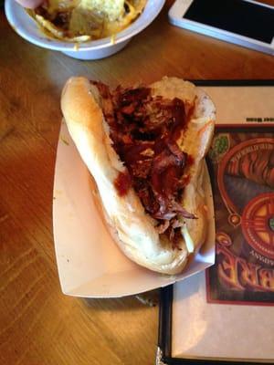 Pulled pork sandwich