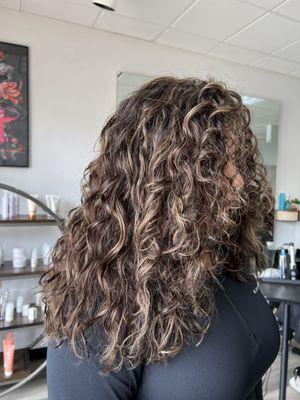 Curly hair highlights