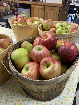 Pochuck Valley Farms Market and Deli