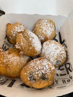 6 Deep Fried Oreos