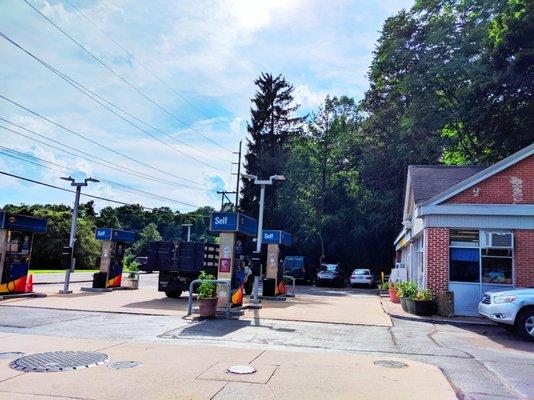 Gradyville Auto & Sunoco Station