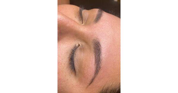 Eyebrows Sugaring