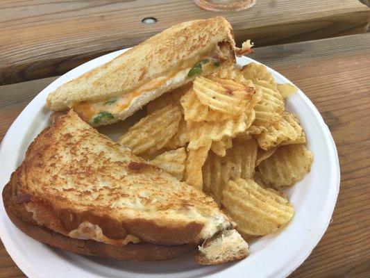 Jalapeno Popper sandwich (includes chips and a drink)