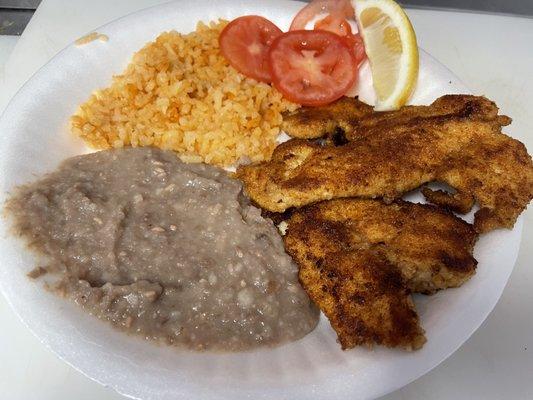 Milanesa with rice and beans